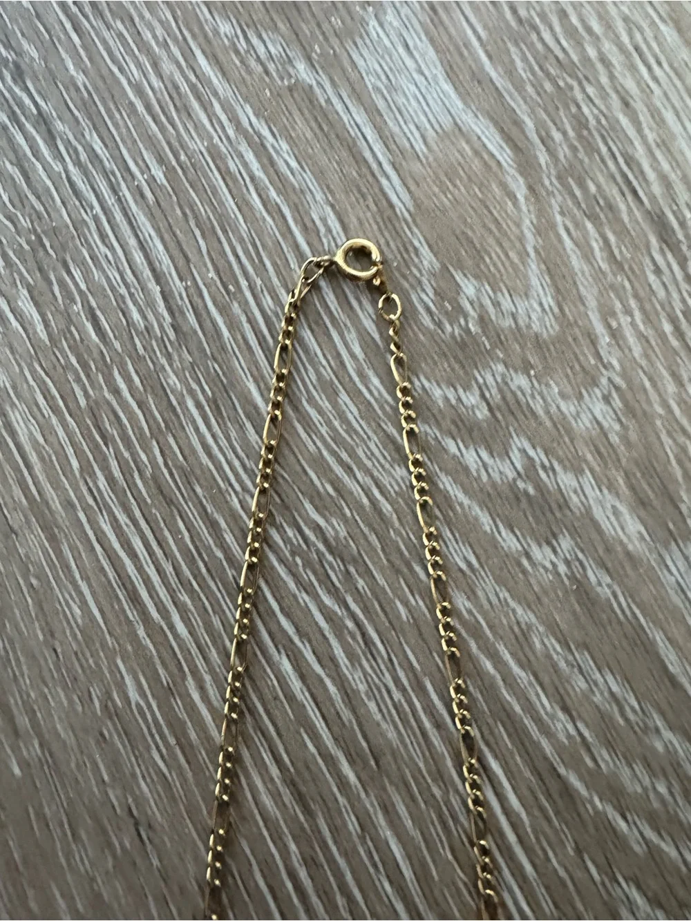 Lot of 3 gold tone women’s fashion necklaces